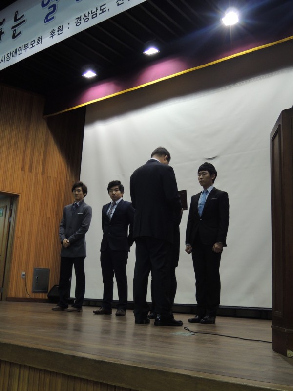 시장상.jpg